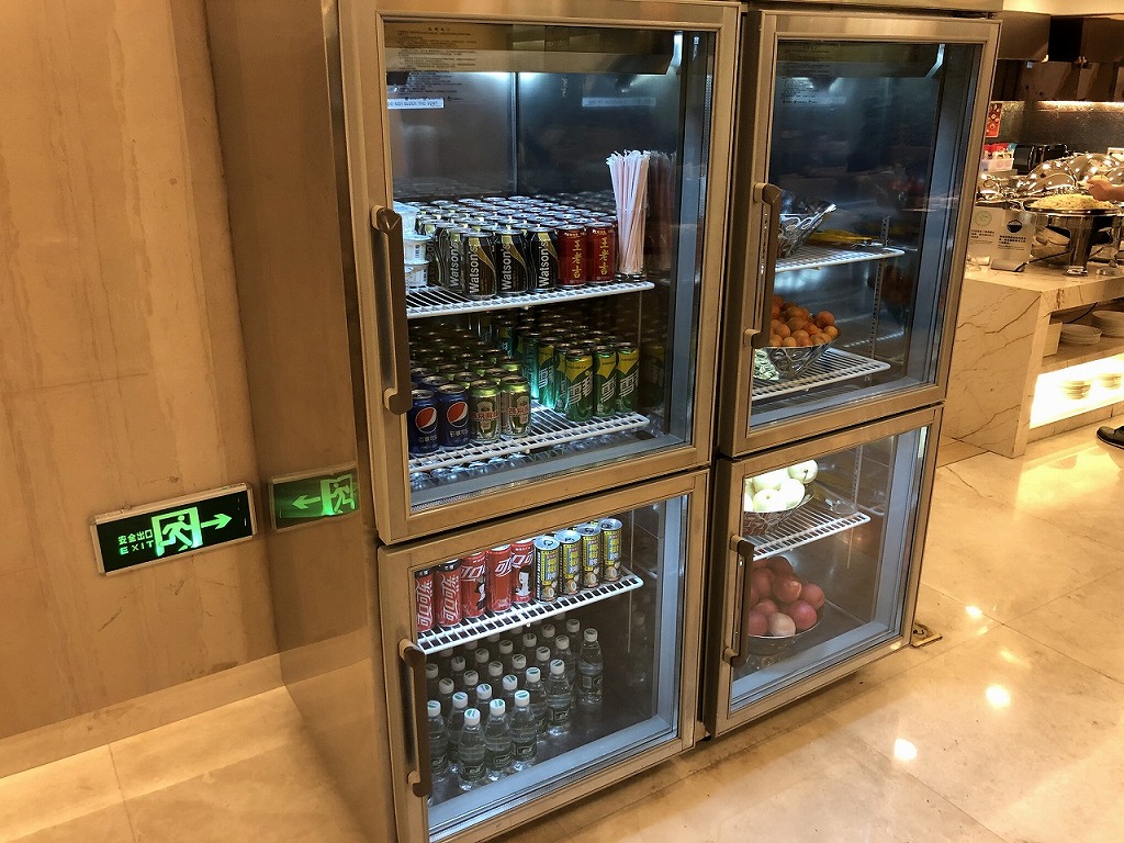 深セン空港国内線　深セン航空ラウンジ　飲食物